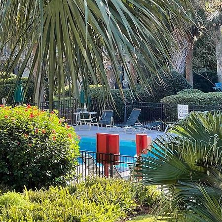 Spacious, Cozy Villa W/Parking In Coligny Villas 希爾頓黑德島 外观 照片
