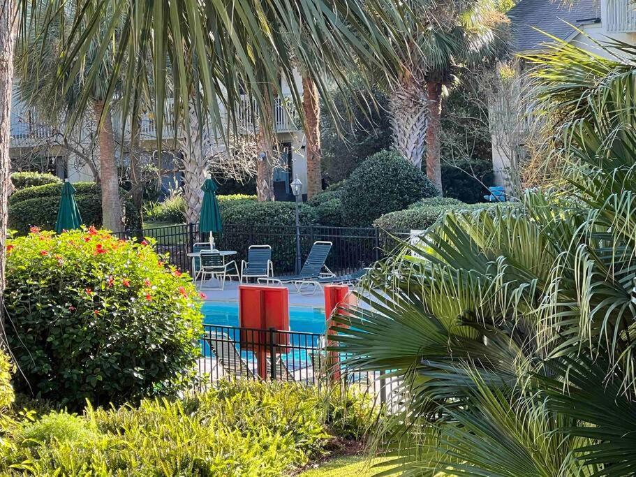 Spacious, Cozy Villa W/Parking In Coligny Villas 希爾頓黑德島 外观 照片